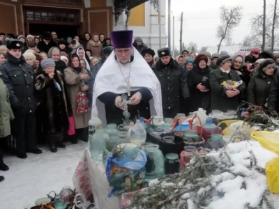 «Сам убо, Человеколюбче Царю, прииди и ныне наитием Святаго Твоего Духа и освяти воду сию» - (Чинопоследование Великаго освящения воды в Богоявление): Крещение Господне 2013 года в Новозыбковском благочинии