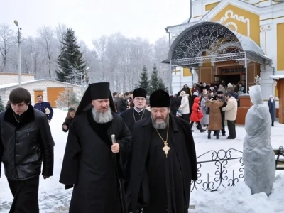 Благословение Епископа: Преосвященный Александр, Епископ Брянской и Севский посетил Новозыбковское благочиние