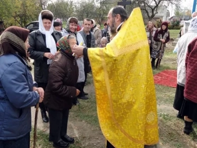 Над селом Новые Бобовичи Новозыбковского района Новозыбковского благочиния Брянской Епархии возвышается Крест