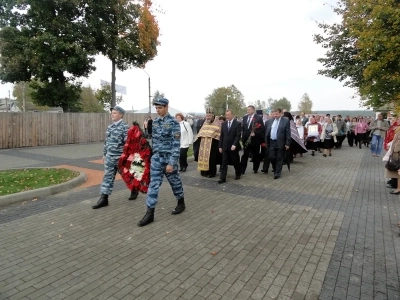 Губернатор Брянской области молился вместе с духовенством и Православными жителями Красногорского района Брянской области