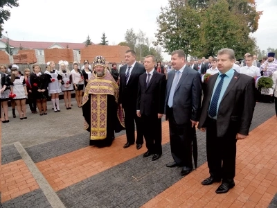 Губернатор Брянской области молился вместе с духовенством и Православными жителями Красногорского района Брянской области