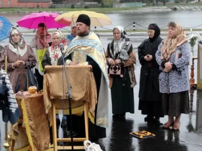 «Еще молимся о граде сем…и о всех верою живущих в нем ! » В День города Новозыбкова совершена молитва у Стелы отцам-основателям города