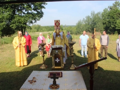 Молитва о возрождении святыни: вторая Божественная литургия за почти 100 лет совершена в селе Новое Место Новозыбковского благочиния