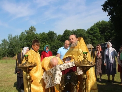 Молитва о возрождении святыни: вторая Божественная литургия за почти 100 лет совершена в селе Новое Место Новозыбковского благочиния