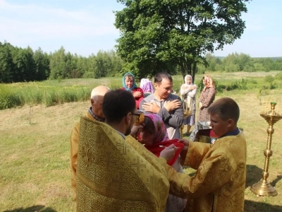 Молитва о возрождении святыни: вторая Божественная литургия за почти 100 лет совершена в селе Новое Место Новозыбковского благочиния