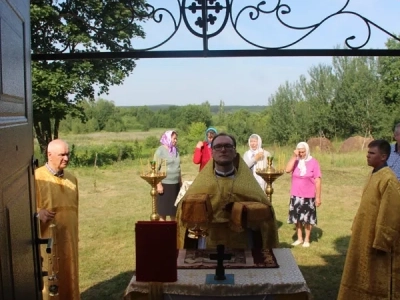 Молитва о возрождении святыни: вторая Божественная литургия за почти 100 лет совершена в селе Новое Место Новозыбковского благочиния