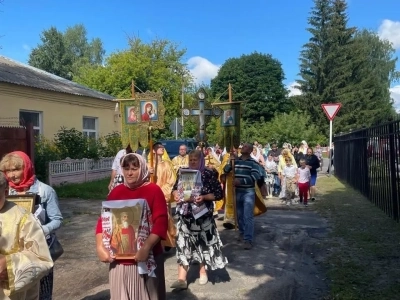 В День Крещения Руси в пгт Красная Гора совершено соборное торжественное Богослужение