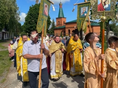 В День Крещения Руси в пгт Красная Гора совершено соборное торжественное Богослужение