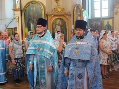 Архиерейское богослужение в Соборном храме Новозыбковского благочиния совершено в день чествования иконе Божией Матери