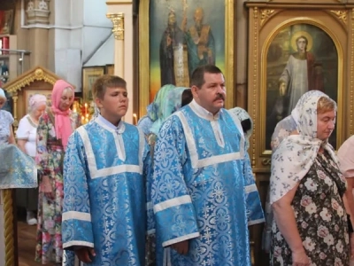 Архиерейское богослужение в Соборном храме Новозыбковского благочиния совершено в день чествования иконе Божией Матери