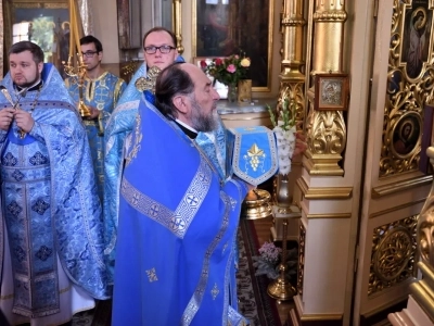 Архиерейское богослужение в Соборном храме Новозыбковского благочиния совершено в день чествования иконе Божией Матери