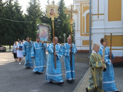 Архиерейское богослужение в Соборном храме Новозыбковского благочиния совершено в день чествования иконе Божией Матери