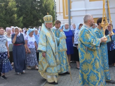 Архиерейское богослужение в Соборном храме Новозыбковского благочиния совершено в день чествования иконе Божией Матери