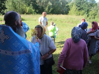 Молитва о воссоздании святыни: в день празднования Смоленской иконе Божией Матери, именуемой «Одигитрия», у стен руинированного Николаевского монастыря, что в селе Каташин, совершена первая за 100 лет Божественная литургия