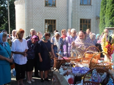 Сладкий праздник: Медовый спас в Новозыбковском благочинии