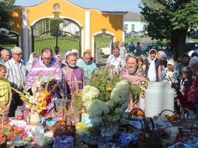 Сладкий праздник: Медовый спас в Новозыбковском благочинии