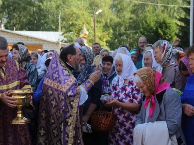 Сладкий праздник: Медовый спас в Новозыбковском благочинии