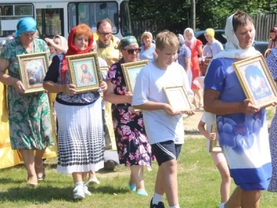 Величай, душе моя, на Фаворе преобразившагося Господа! Преображение Господне молитвенно почтили в Новозыбковском благочинии: Молитва в отдаленных приходах