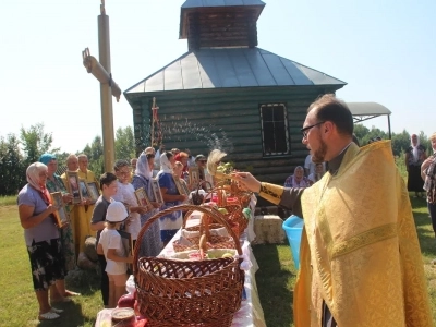 Величай, душе моя, на Фаворе преобразившагося Господа! Преображение Господне молитвенно почтили в Новозыбковском благочинии: Молитва в отдаленных приходах