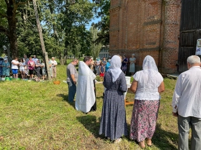 В Праздник Преображение Господне в пгт. Красная Гора и молитва о восстановлении поруганного храма в селе Медведи