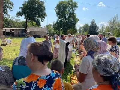 В Праздник Преображение Господне в пгт. Красная Гора и молитва о восстановлении поруганного храма в селе Медведи