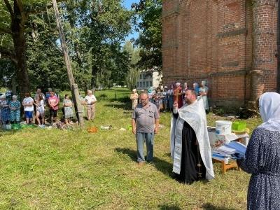 В Праздник Преображение Господне в пгт. Красная Гора и молитва о восстановлении поруганного храма в селе Медведи