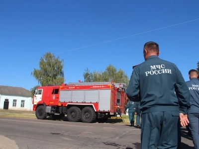 Сотрудники отделения МЧС города Новозыбкова посетили храм в день празднования иконе Божией Матери «Неопалимая Купина»