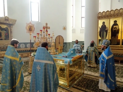 В Кафедральном соборе Брянской епархии Божественная литургия совершена духовенством Новозыбковского благочиния