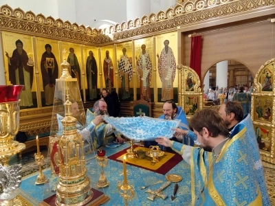 В Кафедральном соборе Брянской епархии Божественная литургия совершена духовенством Новозыбковского благочиния