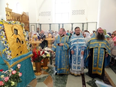 В Кафедральном соборе Брянской епархии Божественная литургия совершена духовенством Новозыбковского благочиния