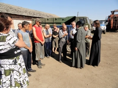 «Хлеб сердце человека укрепит» (Пс. 103:15) Труженики полей молились перед началом уборочной страды