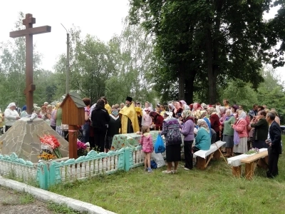 В селе Замишево Новозыбковского района совершено Молебное пение у Поклонного Креста