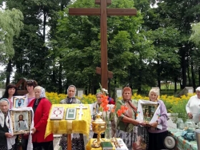 В селе Замишево Новозыбковского района совершено Молебное пение у Поклонного Креста