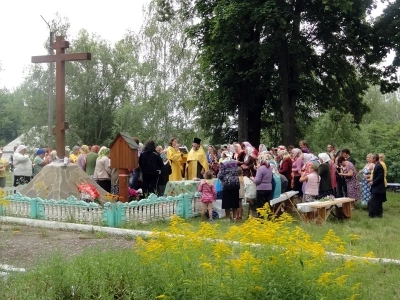 В селе Замишево Новозыбковского района совершено Молебное пение у Поклонного Креста