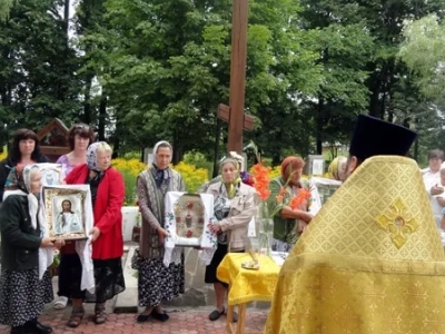 В селе Замишево Новозыбковского района совершено Молебное пение у Поклонного Креста