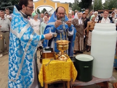 Моление ко Пресвятой Богородице пред иконою Ея, именуемой Казанская: водосвятные молебны в Новозыбковском благочинии