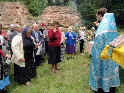 Моление ко Пресвятой Богородице пред иконою Ея, именуемой Казанская: водосвятные молебны в Новозыбковском благочинии