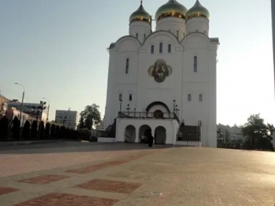 Преосвященный Александр, Епископ Брянский и Севский, за Божественной литургией в Брянском кафедральном соборе, совершил иерейскую хиротонию клирика Новозыбковского благочиния