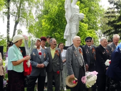 Вечная память павшим воинам-героям: в Новозыбкове состоялись торжества посвященные 67-й годовщине окончания Великой Отечественной Войны 1941-1945 гг.