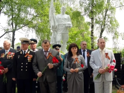 Вечная память павшим воинам-героям: в Новозыбкове состоялись торжества посвященные 67-й годовщине окончания Великой Отечественной Войны 1941-1945 гг.