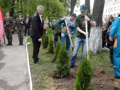 Благочинный Новозыбковского округа Брянской епархии принял участие в Историко-мемориальной акции «Эстафета Знамени Победы»