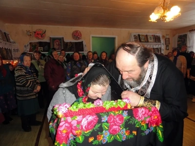 В Четверг Первой седмицы Великого поста, Благочинный Новозыбковского округа протоиерей Владимир Похожай Причастил Святых Христовых Таин жителей сёл Новые Бобовичи и Старые Бобовичи Новозыбковского района