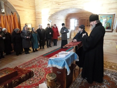 В день Праздника Сретения Господня, Епископ Брянский и Севский Александр совершил Божественную литургию в городе Новозыбкове, а также принял участие в Сретенских торжествах