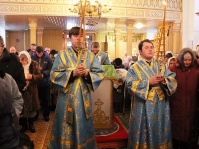 В день Праздника Сретения Господня, Епископ Брянский и Севский Александр совершил Божественную литургию в городе Новозыбкове, а также принял участие в Сретенских торжествах