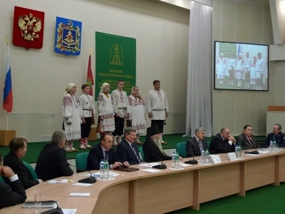 По благословению Епископа Брянского и Севского Феофилакта, при содействии Администрации Брянской области, в городе Брянск 16-17 декабря 2011 года состоялись Брянские Рождественские образовательные чтения