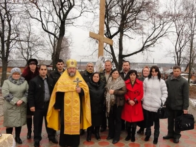 В селе Внуковичи Новозыбковского благочиния освящен Поклонный Крест, воздвигнутый на месте разрушенного храма во имя преподобного Сергия Радонежского