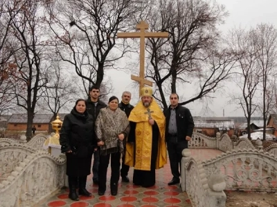 В селе Внуковичи Новозыбковского благочиния освящен Поклонный Крест, воздвигнутый на месте разрушенного храма во имя преподобного Сергия Радонежского