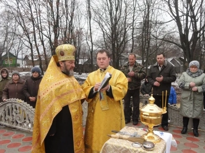 В селе Внуковичи Новозыбковского благочиния освящен Поклонный Крест, воздвигнутый на месте разрушенного храма во имя преподобного Сергия Радонежского