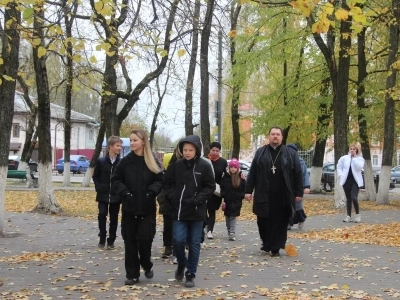 Попечение о семьях военнослужащих. Храмы Новозыбкова: духовно-познавательная экскурсия для детей, чьи отцы принимают участие в СВО