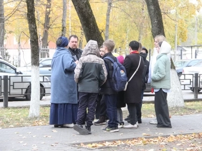 Попечение о семьях военнослужащих. Храмы Новозыбкова: духовно-познавательная экскурсия для детей, чьи отцы принимают участие в СВО